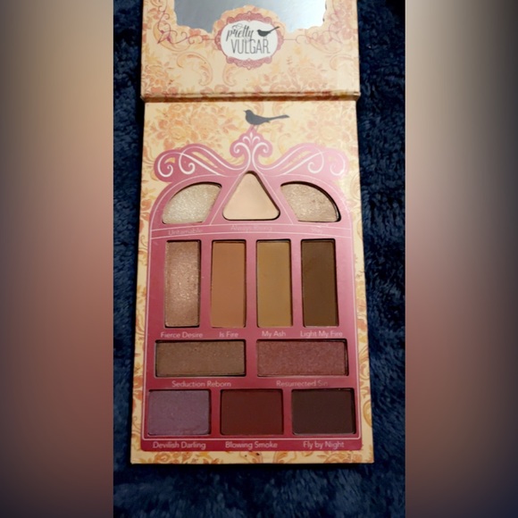 Pretty Vulgar Eyeshadow Pallet - Picture 2 of 2